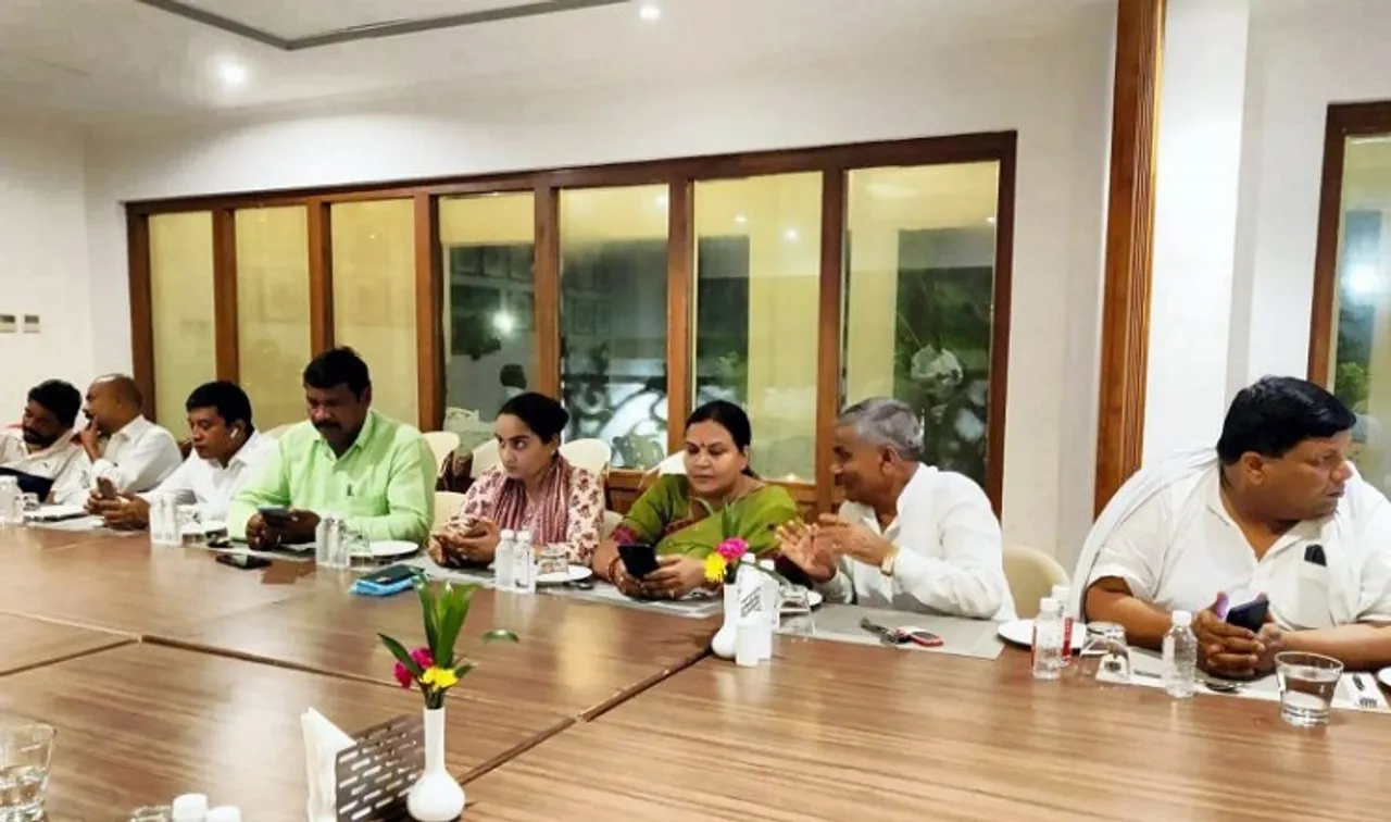 Jharkhand UPA MLAs in a resort in Chhattisgarh