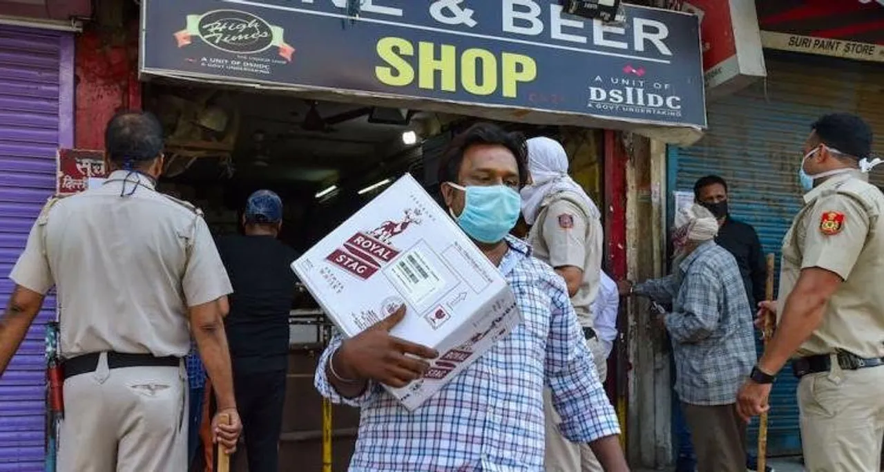Desi daaru to be available in Delhi for the next 2 months, confusion over Indian and foreign liquor