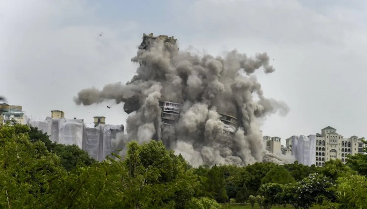 Meet the seven daredevils who stood just 100 metres from imploding twin towers