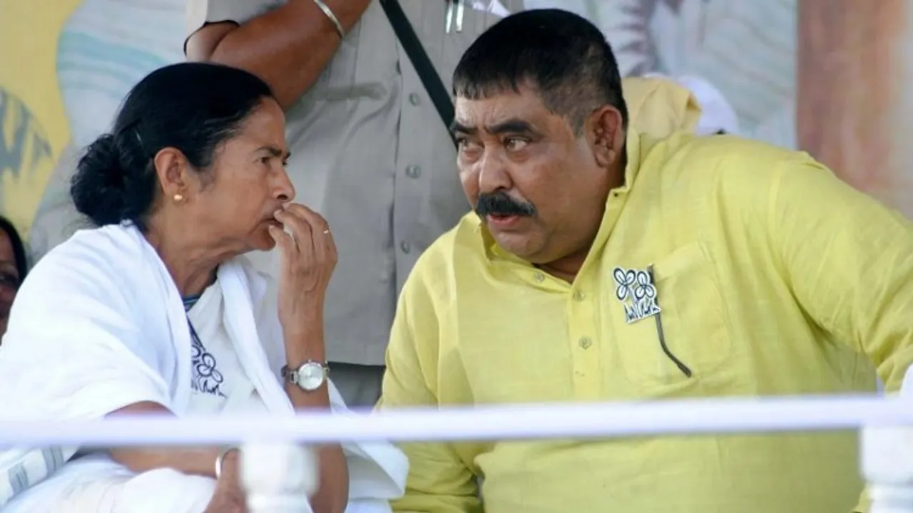 Mamata Banerjee and Anubrata Mondal (File photo)