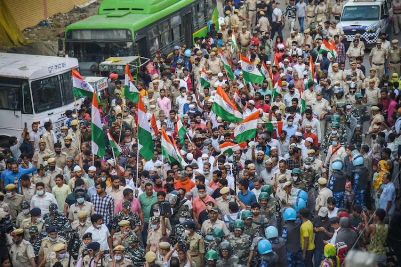 People across ommunities take out 'Tiranga Yatra'