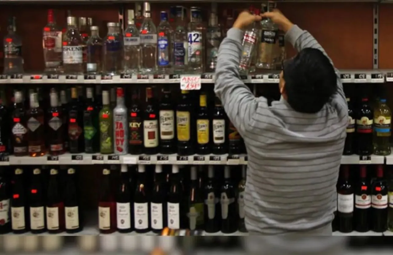 Delhi government withdraws new excise policy; blames BJP for policy faliure