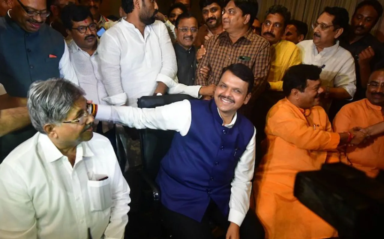 Celebrations erupt in BJP camp, party leaders congratulate Devendra Fadnavis