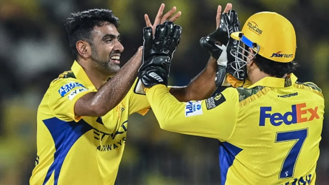 R_ASHWIN_DHONI