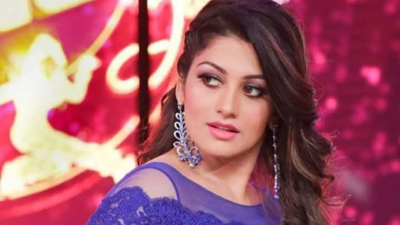 RADHIKA_KUMARASWAMY
