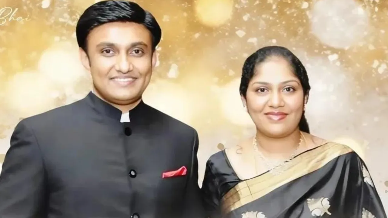 DR. SUDHAKAR WIFE 11