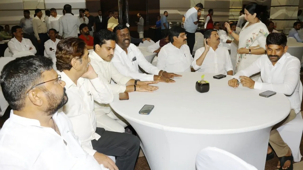 congress mla foriegn tour (1)