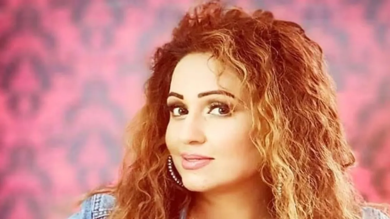 YouTuber Nancy Grewal