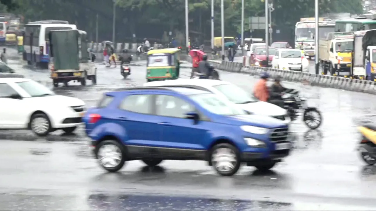 Rain Alert ರಾಜ್ಯದ 14 ಜಿಲ್ಲೆಗಳಿಗೆ ಎಚ್ಚರಿಕೆ.. ಬೆಂಗಳೂರಲ್ಲಿ ಎಷ್ಟು ದಿನ ಮಳೆ ಸುರಿಯಲಿದೆ?