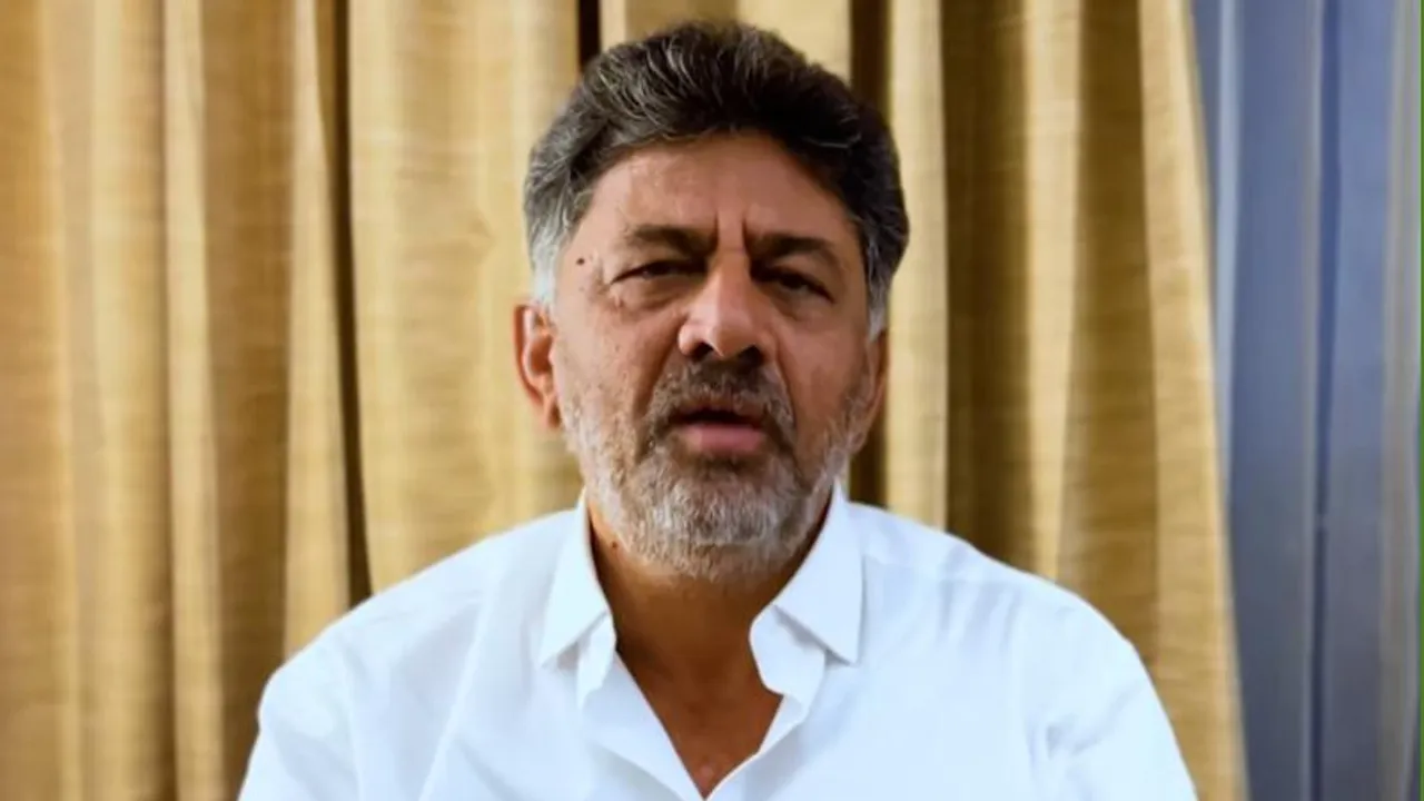 ಐದು ವರ್ಷ ಸಿದ್ದರಾಮಯ್ಯ CM ಎಂದ R ಅಶೋಕ್​​.. ನಿಮ್ಮ ತಟ್ಟೆಯಲ್ಲೇ ಹೆಗ್ಗಣ ಬಿದ್ದಿದೆ ನೋಡಿ ಎಂದು ಡಿಕೆಶಿ ಟಾಂಗ್​​