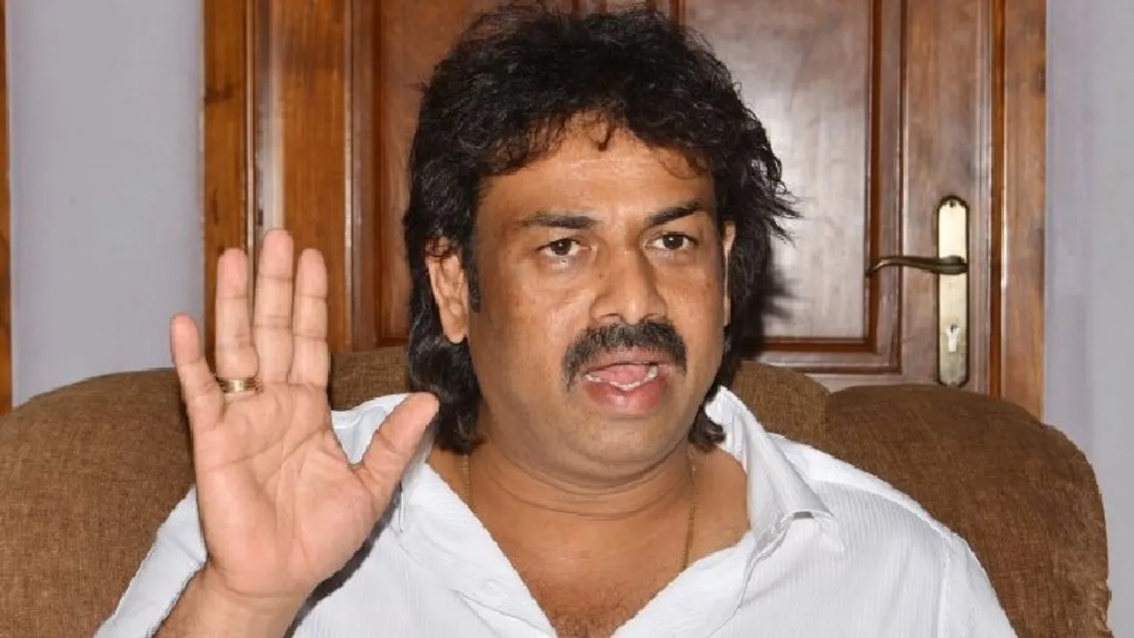 ಪಠ್ಯ ಪರಿಷ್ಕರಣೆಗೆ ಮುಂದಾದ ಸರ್ಕಾರ; ಹೆಡ್ಗೆವಾರ್, ಸಾವರ್ಕರ್, ಸೂಲಿಬೆಲೆ ಪಾಠಕ್ಕೆ ಕೊಕ್