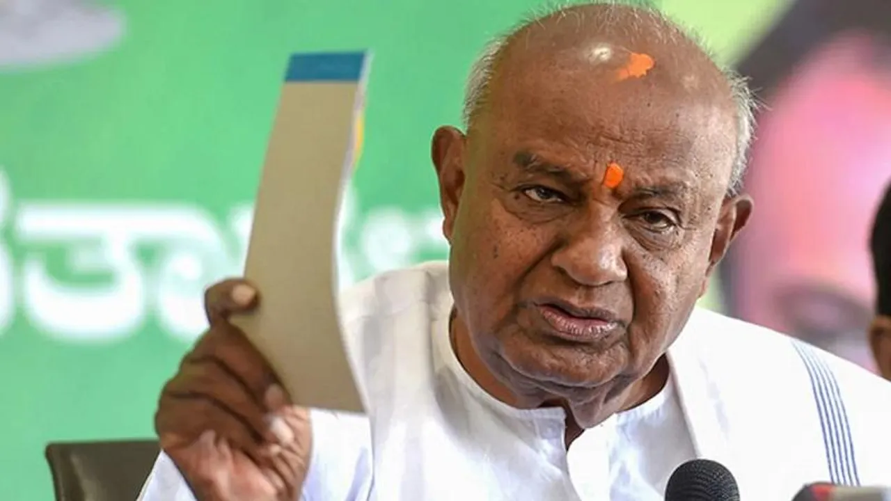 ನನ್ನ ತಾಳ್ಮೆ ಪರೀಕ್ಷೆ ಮಾಡಬೇಡ, ವಾಪಸ್​ ಬಾ.. ದೇಶ ಬಿಟ್ಟು ಹೋದ ಪ್ರಜ್ವಲ್​ಗೆ ದೇವೇಗೌಡ ಖಡಕ್​ ಎಚ್ಚರಿಕೆ!
