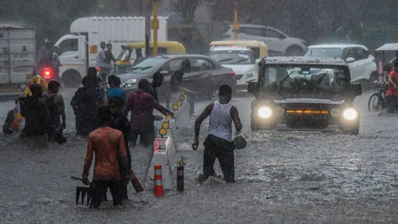 Heavy rain: ಬರೋಬ್ಬರಿ 34 ಮಂದಿಯ ಜೀವ ತೆಗೆದ ಮಳೆ, ಸಿಡಿಲು.. ಒಂದೇ ದಿನ 10 ಜನರು ಸಾವು