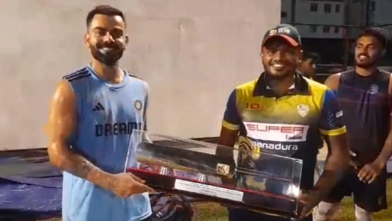 ಕಿಂಗ್​ ಕೊಹ್ಲಿಗೆ ಸ್ಪೆಷಲ್​ ಗಿಫ್ಟ್ ನೀಡಿದ ಶ್ರೀಲಂಕಾದ ಬೌಲರ್​.. 100ನೇ ಶತಕ ಸಿಡಿಸುವಂತೆ ಶುಭ ಹಾರೈಕೆ
