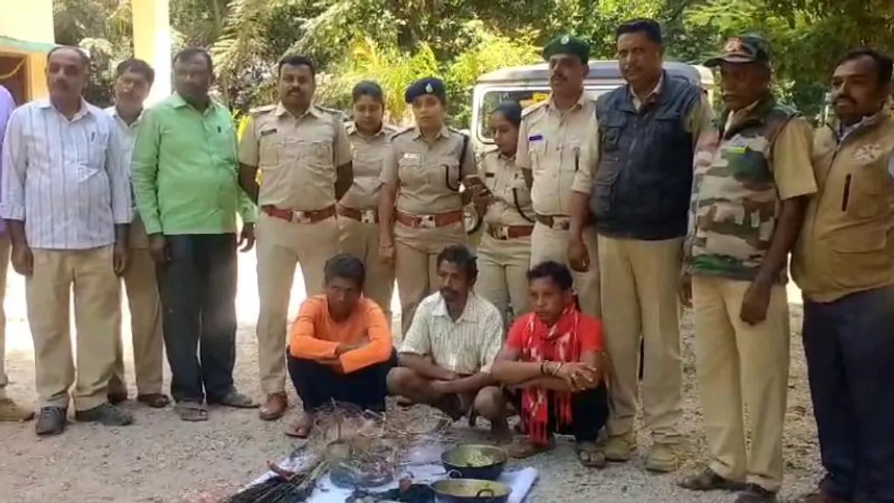 ಹುಲಿ ಉಗುರು ಬೆನ್ನಲ್ಲೇ ನವಿಲನ್ನು ಕೊಂದು ಮಾಂಸ ಬೇಯಿಸುತ್ತಿದ್ದ ಮೂವರು ಬಂಧನ