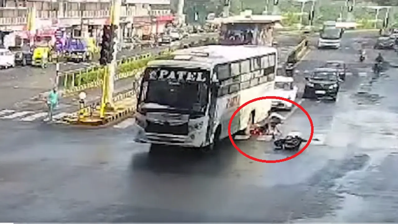 VIDEO: ಬೈಕ್​​, ಬಸ್​ ಮಧ್ಯೆ ಭೀಕರ ಅಪಘಾತ.. ಸ್ಥಳದಲ್ಲೇ ಒಂದು ಸಾವು