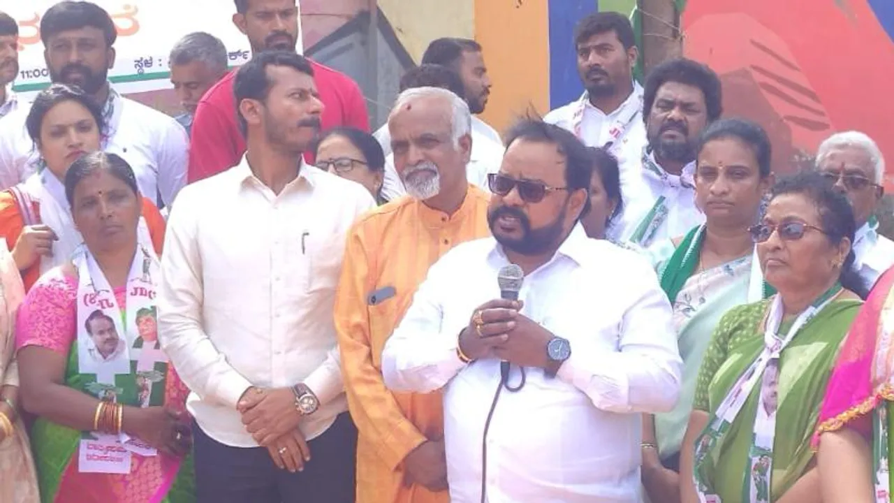 ಕರೆಂಟ್‌ ಕಳ್ಳ ಪೋಸ್ಟರ್ ಅಂಟಿಸೋದು ಹೀನ ಮನಸ್ಥಿತಿ; ಕಾಂಗ್ರೆಸ್‌ ವಿರುದ್ಧ ಜೆಡಿಎಸ್ MLC ಶರವಣ ಆಕ್ರೋಶ