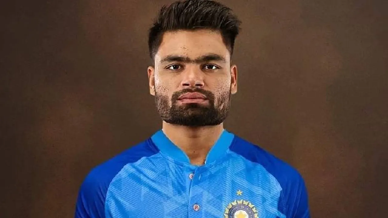 ಮಗ ವಿಶ್ವಕಪ್​ಗೆ ಸೆಲೆಕ್ಟ್​ ಆಗ್ತಾನೆಂದು ಪಟಾಕಿ, ಸ್ವೀಟ್ ತಂದಿದ್ವಿ -ಸ್ಟಾರ್​ ಕ್ರಿಕೆಟರ್​ನ ತಂದೆ-ತಾಯಿ ಬೇಸರ