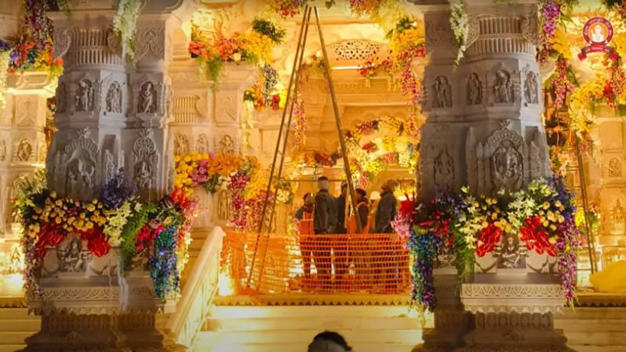 PHOTO: ಬಣ್ಣ, ಬಣ್ಣದ ಹೂಗಳಿಂದ ಅಲಂಕಾರ.. ಅಯೋಧ್ಯೆ ರಾಮಮಂದಿರ ನೋಡೋದೇ ಪರಮಾನಂದ!