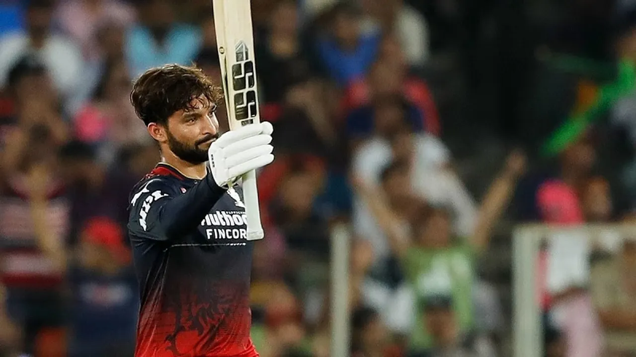 ಬರೋಬ್ಬರಿ 18 ಫೋರ್​​.. 1 ಸಿಕ್ಸರ್​​.. ಇಂಗ್ಲೆಂಡ್​ ವಿರುದ್ಧ ಭರ್ಜರಿ ಶತಕ ಸಿಡಿಸಿದ RCB ಸ್ಟಾರ್​ ಬ್ಯಾಟರ್​​!