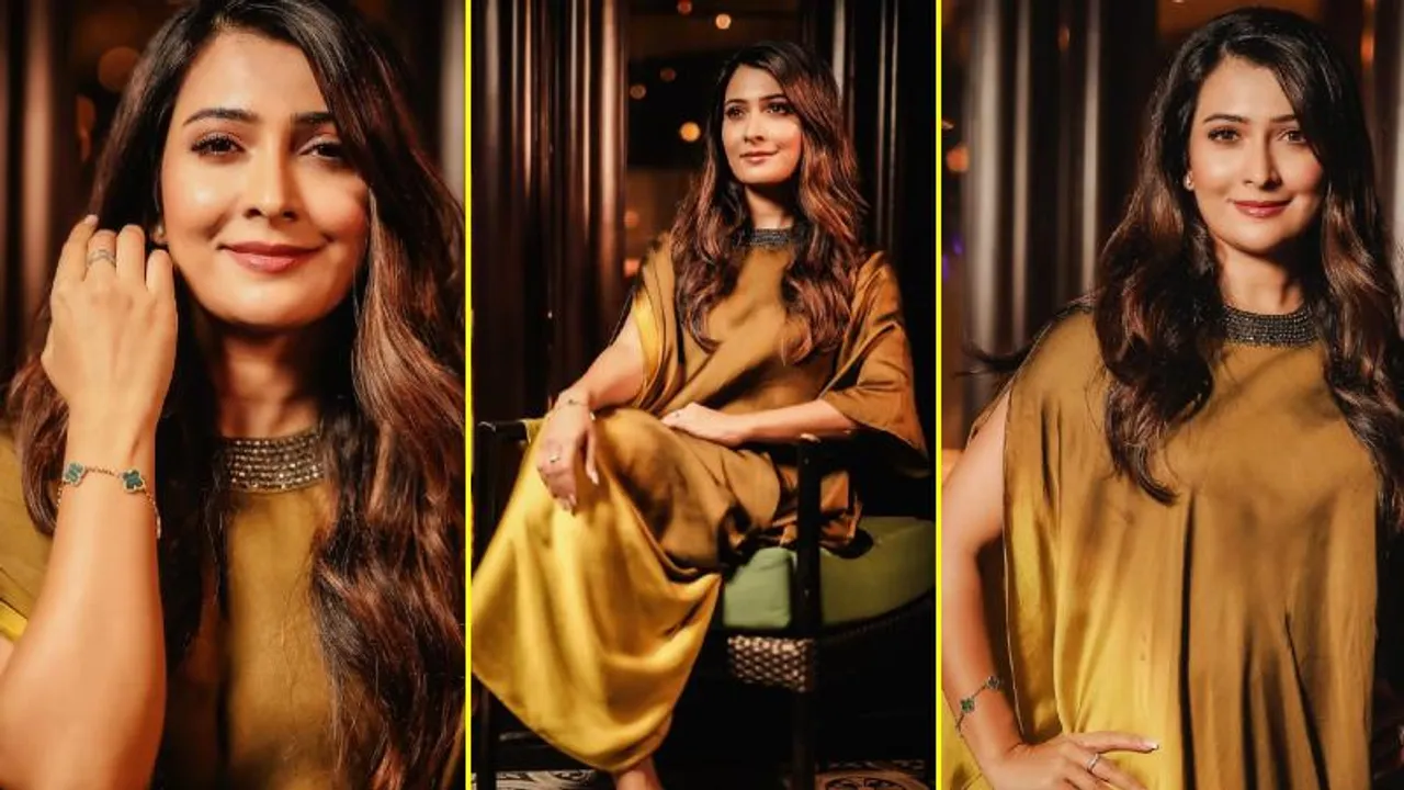 PHOTOS: ಗೋಲ್ಡನ್​​ ಡ್ರೆಸ್​​ನಲ್ಲಿ ಮಿಂಚಿದ ರಾಧಿಕಾ ಪಂಡಿತ್​​.. ಇದಕ್ಕೆ ಫ್ಯಾನ್ಸ್​ ರಿಯಾಕ್ಷನ್​​ ಹೀಗಿತ್ತು!