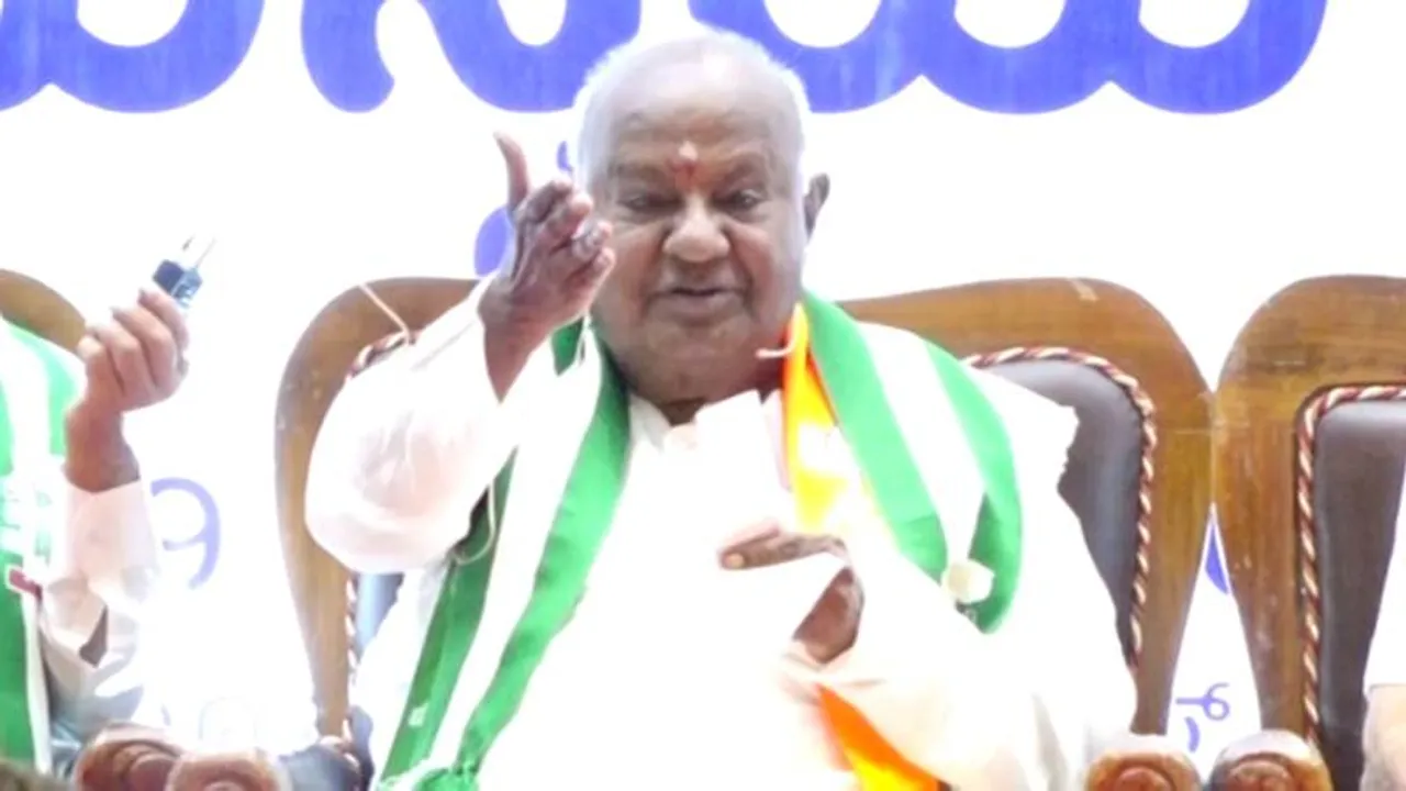 ಸಿದ್ದು ಗರ್ವ ಭಂಗ ಆಗಬೇಕು.. ಬಹಳ ದಿನಗಳ ಬಳಿಕ ಮತ್ತೆ ಗುಡುಗಿದ ದೊಡ್ಡ ಗೌಡರು; ಹೇಳಿದ್ದೇನು?