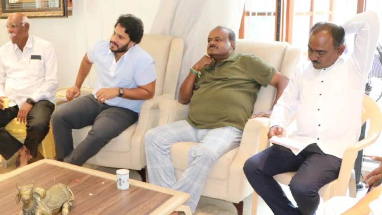 ಬಿಜೆಪಿ-ಜೆಡಿಎಸ್‌ ಸೀಟು ಹಂಚಿಕೆಗೆ ಕ್ಲೈಮ್ಯಾಕ್ಸ್‌.. ದಳಪತಿಗಳ ಜೊತೆ ಹೆಚ್‌ಡಿಕೆ ಮಹತ್ವದ ಸಭೆ; ಪ್ಲಾನ್ ಏನು?