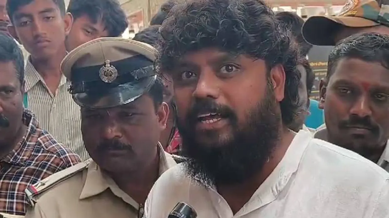 ಡಾ.ಕೆ. ಸುಧಾಕರ್ ಅಯೋಗ್ಯ, ಡಬಲ್ ಗೇಮ್ ಆಡ್ತಿದ್ದಾನೆ.. ಏಕವಚನದಲ್ಲೇ ಪ್ರದೀಪ್ ಈಶ್ವರ್ ಮತ್ತೆ ವಾಗ್ದಾಳಿ