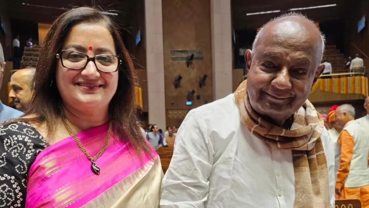 ಮಂಡ್ಯ ಎಲೆಕ್ಷನ್​​​​ ಗೆಲ್ಲಲು ಮೈತ್ರಿ ತಂತ್ರಗಾರಿಕೆ; ಭಾರೀ ನಿರೀಕ್ಷೆ ಹುಟ್ಟುಹಾಕಿದೆ ಸುಮಲತಾರ ಇವತ್ತಿನ ನಡೆ..!