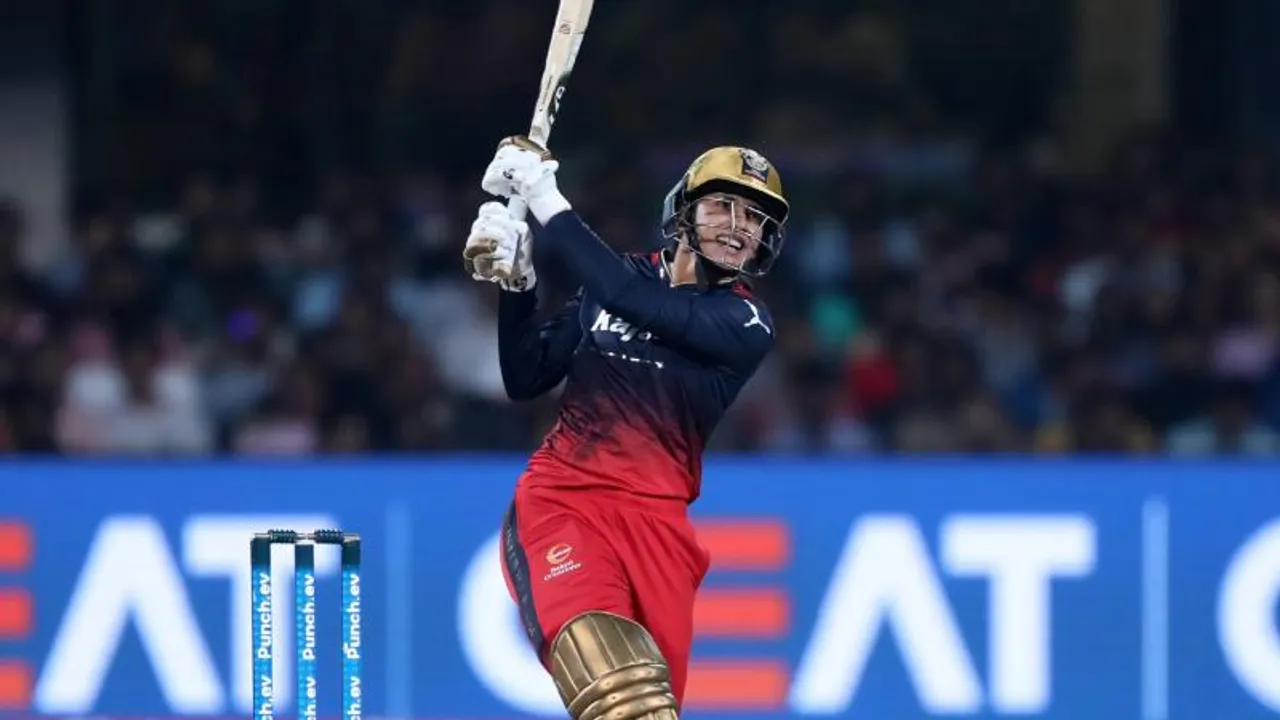 ಬ್ಯಾಕ್​ ಟು ಬ್ಯಾಕ್ ಬೌಂಡರಿ, 3 ಸಿಕ್ಸರ್ ಬಾರಿಸಿ 74 ರನ್ ಸಿಡಿಸಿದ ಮಂದಾನ.. ಆದರೂ ಆರ್​ಸಿಬಿಗೆ ಸೋಲು 