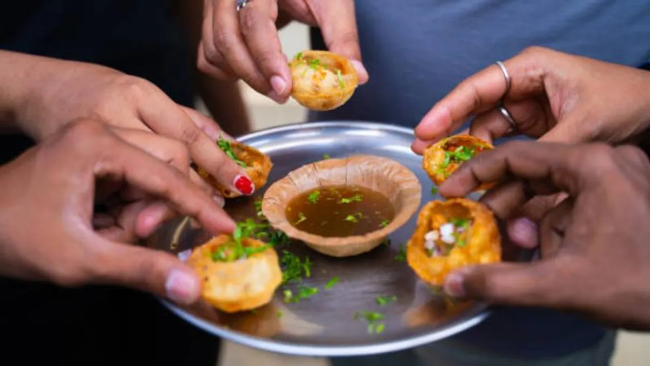 ಪಾನಿಪುರಿ, ಎಗ್ ಬುರ್ಜಿ ತಿಂದ 20 ಹಾಸ್ಟೆಲ್‌ ವಿದ್ಯಾರ್ಥಿನಿಯರು ಅಸ್ವಸ್ಥ; ಆಸ್ಪತ್ರೆಗೆ ದಾಖಲು
