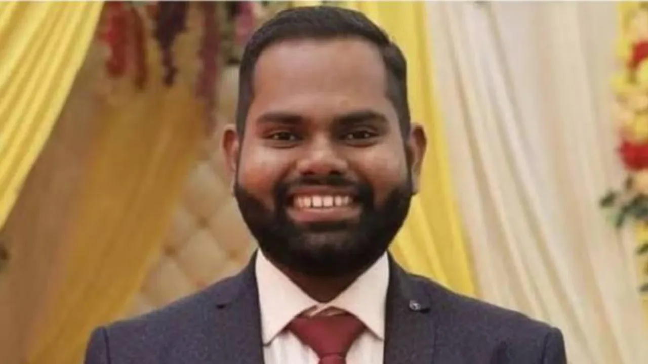 UPSC Exam: ಅಪ್ಪ ಇಲ್ಲ, ಸಂತೋಷ ಹೇಳಿಕೊಳ್ಳಲು ಅಮ್ಮನು ಇಲ್ಲ.. ಮೊದಲ ಪ್ರಯತ್ನದಲ್ಲೇ 2ನೇ Rank​ ಬಂದ 24ರ ಯುವಕ