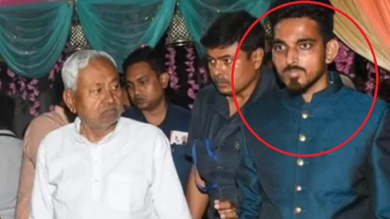 ಬೈಕ್​​ನಲ್ಲಿ ಬಂದು JDU ಯುವ ಮುಖಂಡನ ಗುಂಡಿಟ್ಟು ಸಾಯಿಸಿ ಪರಾರಿ