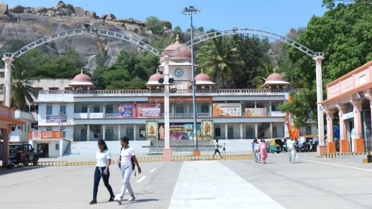 ಇಂದು ಶಿವಕುಮಾರ ಸ್ವಾಮೀಜಿಯವರ 117ನೇ ಜಯಂತ್ಯೋತ್ಸವ; ಮಕ್ಕಳಿಗೆ ಶ್ರೀಗಳ ಹೆಸರು ನಾಮಕರಣ