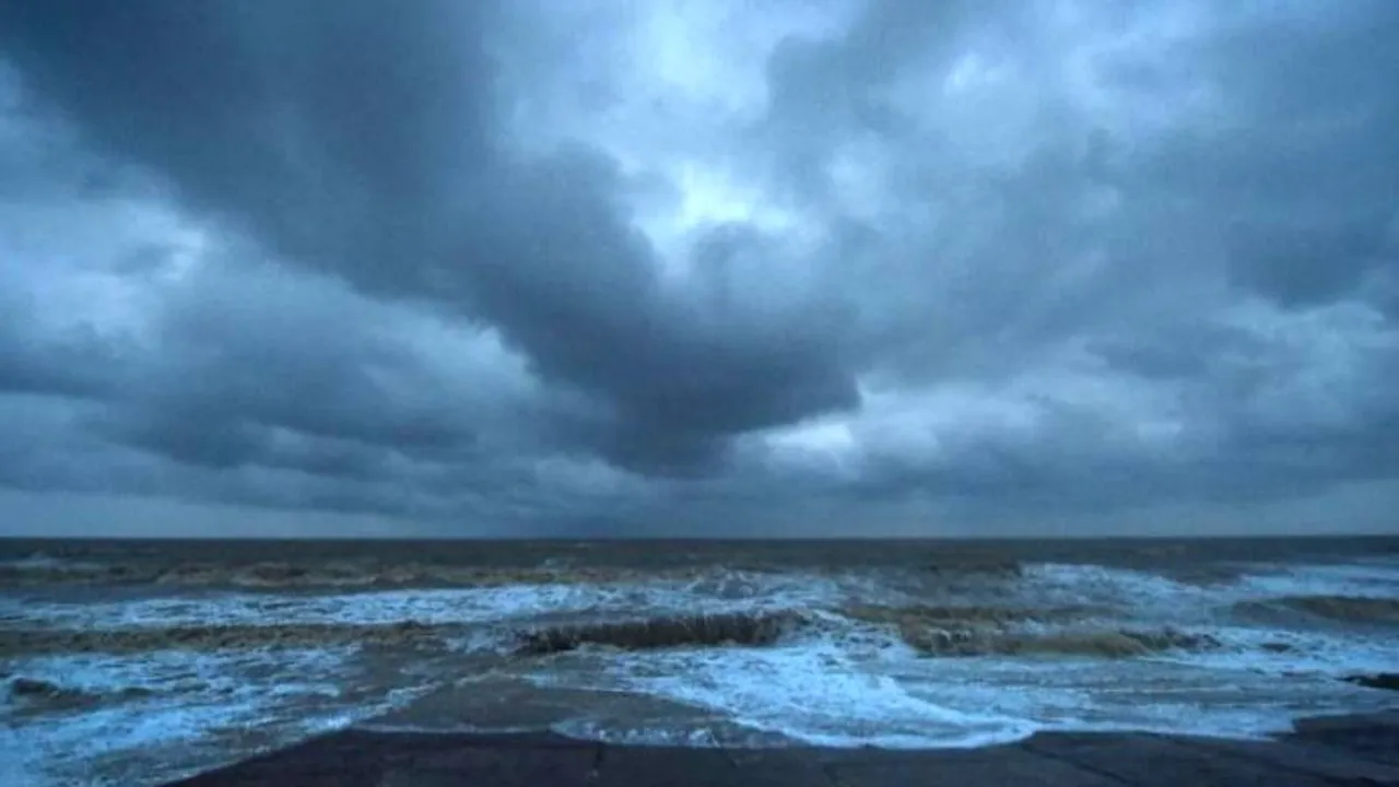 ಭಾರೀ ಆತಂಕ ಸೃಷ್ಟಿಸಿದ ‘ರೆಮಲ್’ ಸೈಕ್ಲೋನ್.. ರಾಜ್ಯಕ್ಕೂ ತಟ್ಟಲಿದೆಯಾ ರಣ‘ಚಂಡಿ’ ಎಫೆಕ್ಟ್​?