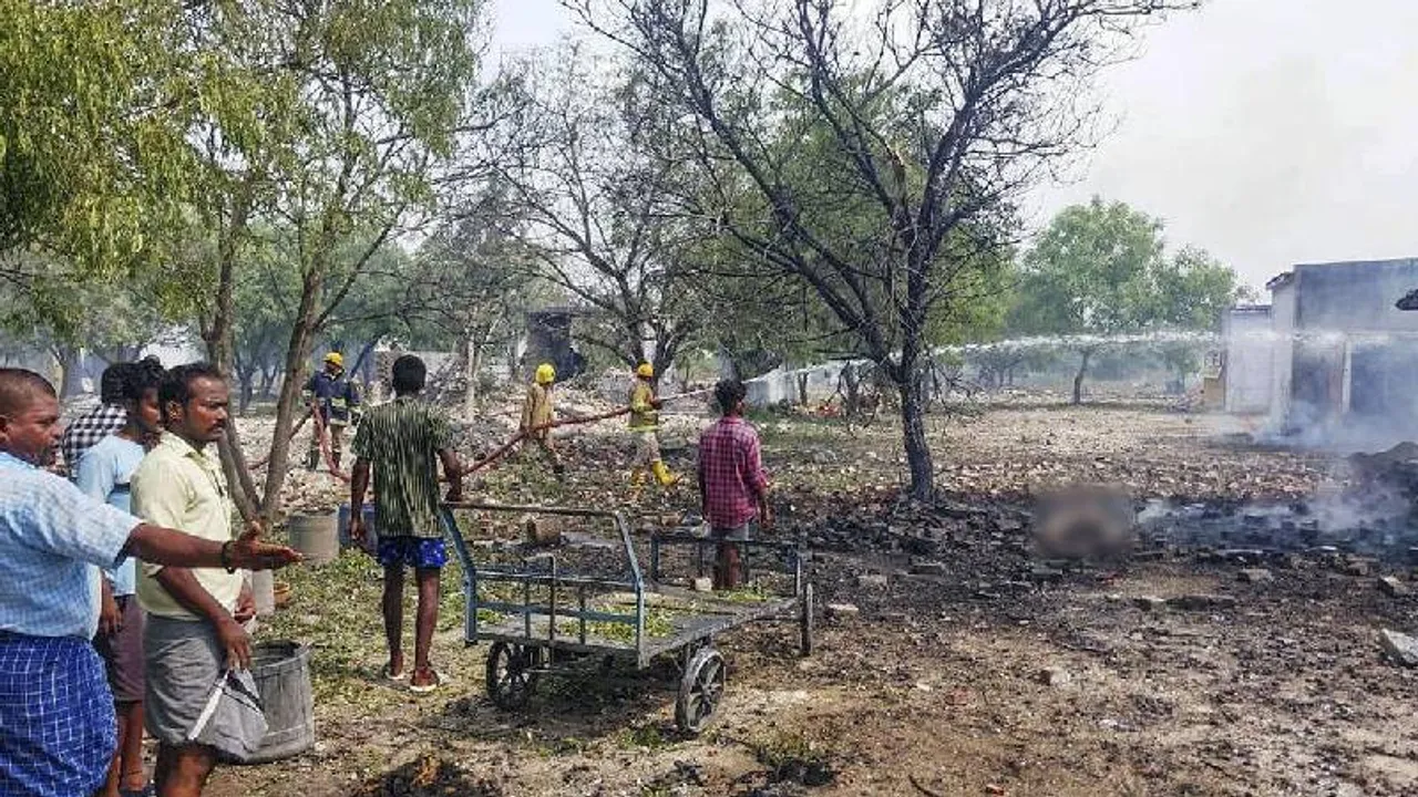 ಶಿವಕಾಶಿಯ ಪಟಾಕಿ ತಯಾರಿಕಾ ಕಾರ್ಖಾನೆಯಲ್ಲಿ ಭೀಕರ ಸ್ಫೋಟ! 8 ಮಂದಿ ಸುಟ್ಟು ಕರಕಲು, ಹಲವರಿಗೆ ಗಾಯ!