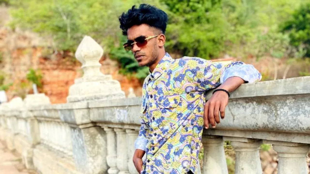 ಹಾಡಹಗಲೇ ಸ್ಕ್ರೂ ಡ್ರೈವರ್​ನಿಂದ ಚುಚ್ಚಿ ಯುವಕನ ಬರ್ಬರ ಹತ್ಯೆ; ಕಾರಣ ಕೇಳಿದ್ರೆ ಶಾಕ್​ ಆಗ್ತೀರಾ! 