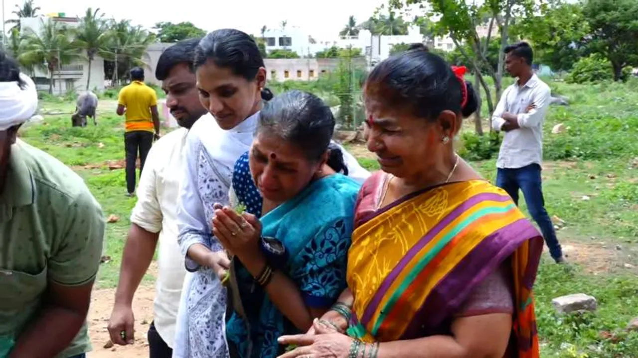 ನಟ ದರ್ಶನ್​​ ತಪ್ಪಿನಿಂದ ವಿಜಯಲಕ್ಷ್ಮೀಗೆ ನಿತ್ಯ ನೋವು; ರೇಣುಕಾಸ್ವಾಮಿ ಹೆಂಡತಿ ಕೂಡ ಏಕಾಂಗಿ