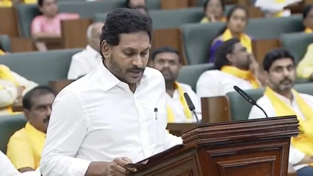 YSJagan: ಆಂಧ್ರಪ್ರದೇಶ ಅಸೆಂಬ್ಲಿಯಲ್ಲಿ ವೈಎಸ್ ಜಗನ್ ಪ್ರಮಾಣ ವಚನ ಸ್ವೀಕಾರ; ವಿಡಿಯೋ ವೈರಲ್‌!