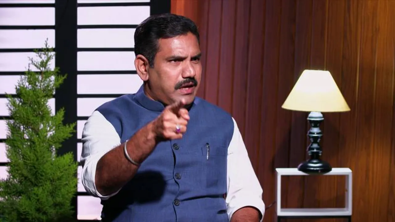 ಹಿಂದೂ ಧಾರ್ಮಿಕ ಆಚಾರ, ವಿಚಾರಗಳ ದಮನಕ್ಕೆ ಷಡ್ಯಂತ್ರ ನಡೀತಿದೆ -ರಾಜ್ಯ ಸರ್ಕಾರದ ವಿರುದ್ಧ ವಿಜಯೇಂದ್ರ ವಾಗ್ದಾಳಿ