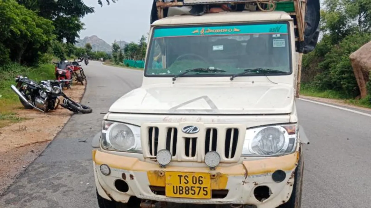 ಟ್ರಕ್ಕಿಂಗ್​ಗೆ ಹೋಗುವಾಗ ಬೊಲೆರೋ ವಾಹನಕ್ಕೆ ಬೈಕ್ ಡಿಕ್ಕಿ.. ಸ್ಥಳದಲ್ಲೇ ಯುವಕ ಸಾವು