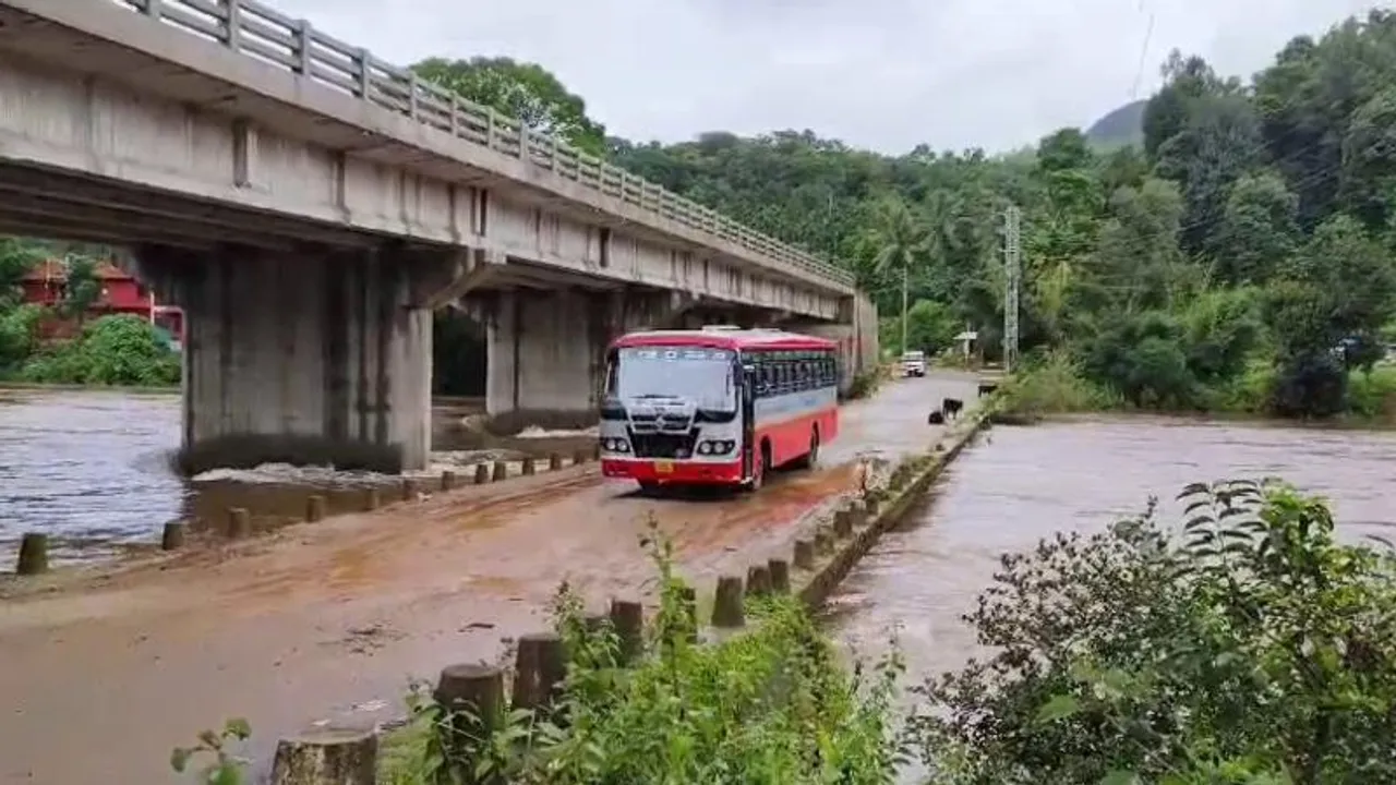 ಮಳೆ, ಪ್ರವಾಹ, ಸಂಕಷ್ಟ.. ಶಾಲಾ-ಕಾಲೇಜುಗಳಿಗೆ ರಜೆ.. ಈ ಜಿಲ್ಲೆಗಳಿಗೆ ರೆಡ್ ಅಲರ್ಟ್ ಘೋಷಣೆ