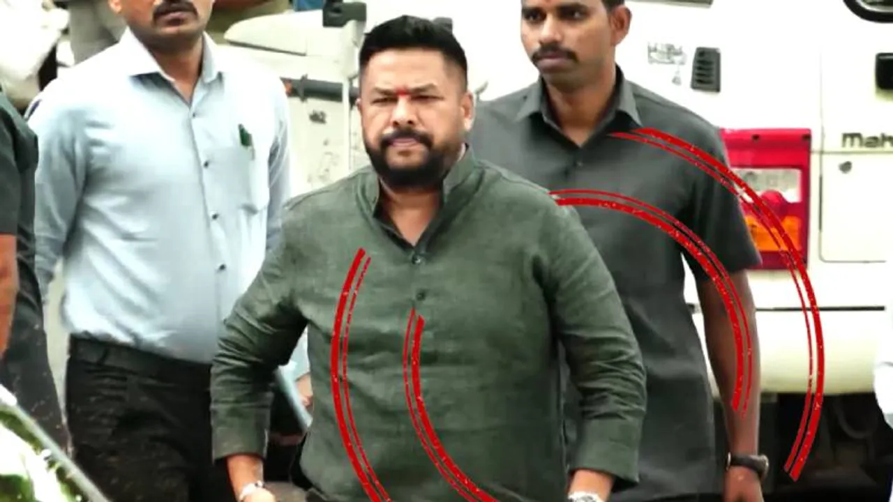 BREAKING: ವಾಲ್ಮೀಕಿ ನಿಗಮದ ಹಗರಣಕ್ಕೆ ಮಹತ್ವದ ಸುಳಿವು.. ಮಾಜಿ ಸಚಿವ ನಾಗೇಂದ್ರ ಬಂಧನ ಸಾಧ್ಯತೆ