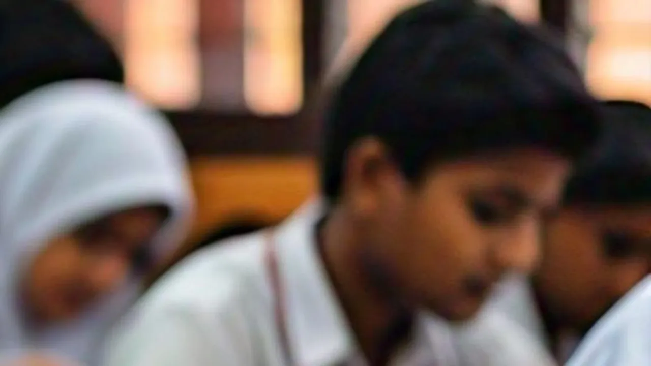 ಮಫ್ಲರ್​​ನಿಂದ ನೇಣು ಬಿಗಿದುಕೊಂಡು SSLC ವಿದ್ಯಾರ್ಥಿ ಆತ್ಮ*ತ್ಯೆ.. ಬಾಲಕನ ಸಾವಿಗೆ ಅಸಲಿ ಕಾರಣ?