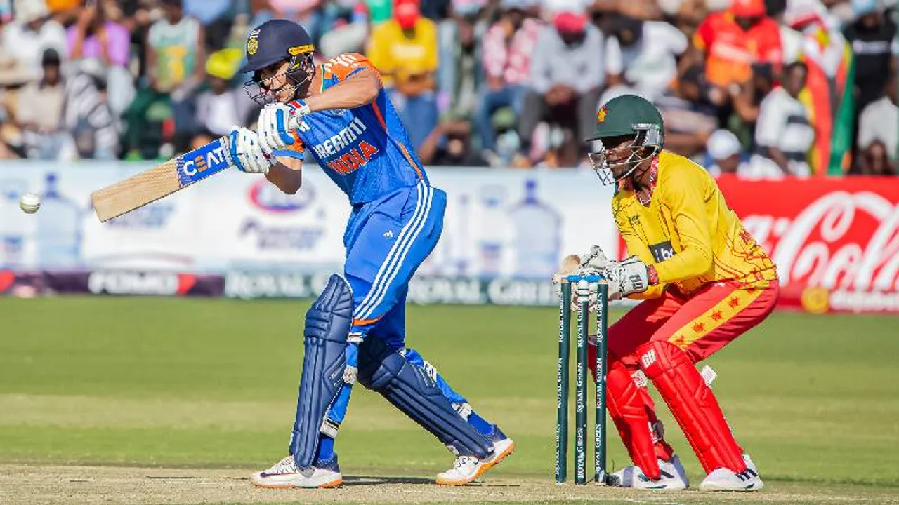 4,4,4,4,4,4,6,6.. ಗಿಲ್​ ಅರ್ಧ ಶತಕದ ಅದ್ಭುತ ಆಟ.. ಜೈಸ್ವಾಲ್​ ಬೆನ್ನಿಗೆ ನಿಂತ ನಾಯಕ