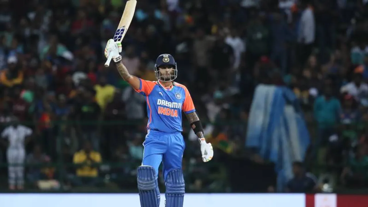 INDvsSL: ರೋಚಕ ಘಟ್ಟ ತಲುಪಿದ ಮೊದಲ ಟಿ20 ಪಂದ್ಯ; ಟೀಂ ಇಂಡಿಯಾ ಟಾರ್ಗೆಟ್‌ಗೆ ಲಂಕಾ ಸವಾಲು