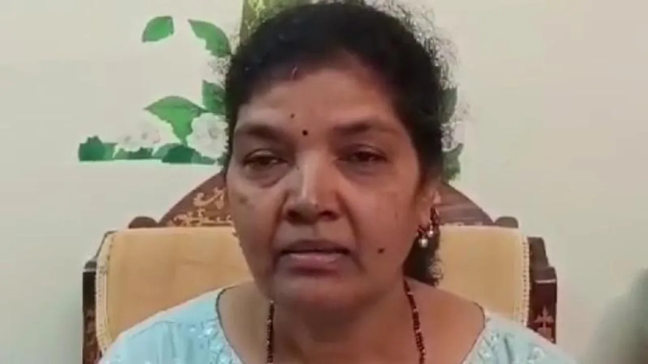 PHD ವಿದ್ಯಾರ್ಥಿಗೆ ಸರ್ಕಾರದಿಂದ ಅನ್ಯಾಯ; ಮಗಳ ಫೀಸ್​ಗಾಗಿ ಕಿಡ್ನಿ ಮಾರಲು ಮುಂದಾದ ಪೋಷಕರು