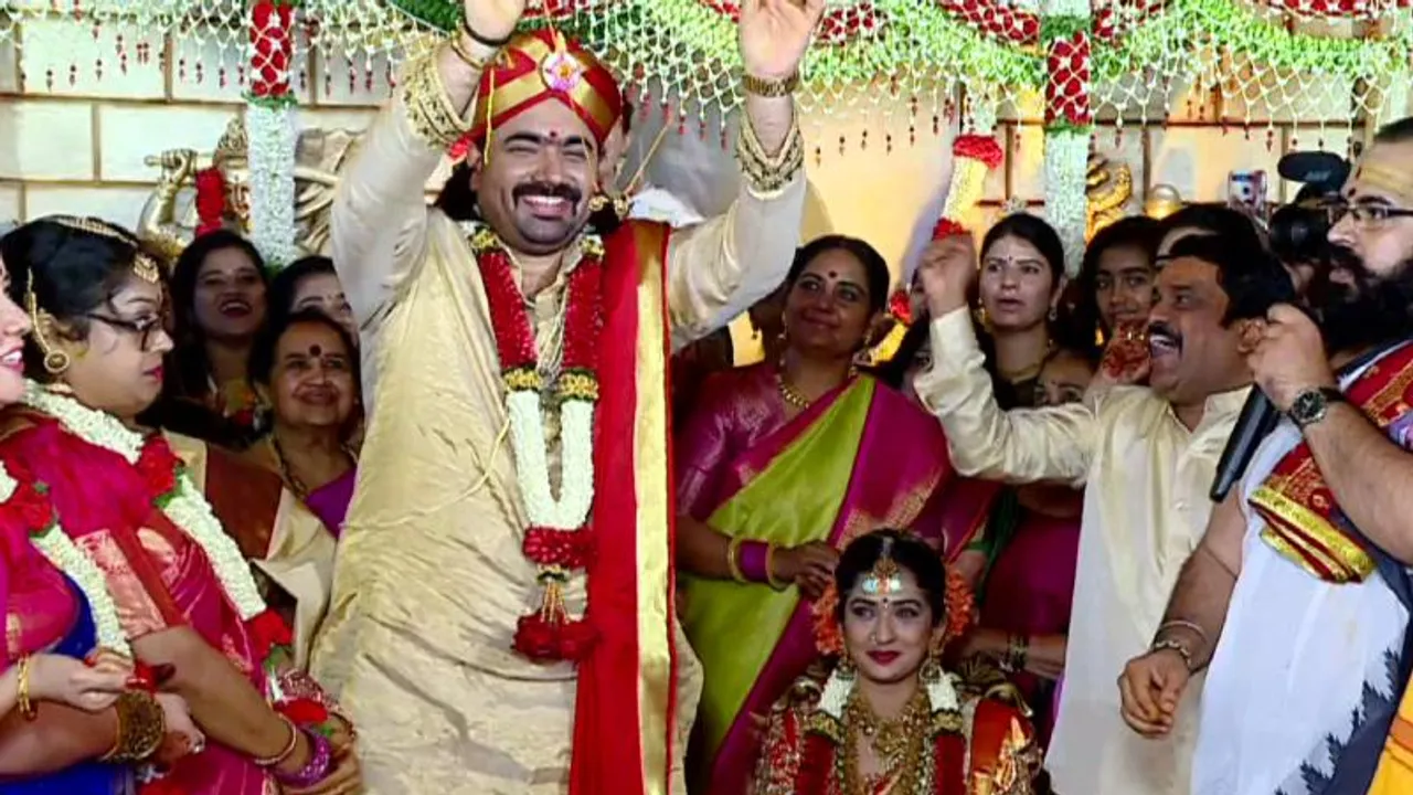 ಅಗ್ನಿಸಾಕ್ಷಿಯಾಗಿ ದಾಂಪತ್ಯ ಜೀವನಕ್ಕೆ ಕಾಲಿಟ್ಟ ತರುಣ್​ ಸುಧೀರ್​- ಸೋನಲ್; ಸ್ಟಾರ್​ ಜೋಡಿ ಮದುವೆಗೆ ಯಾರೆಲ್ಲಾ ಭಾಗಿ?