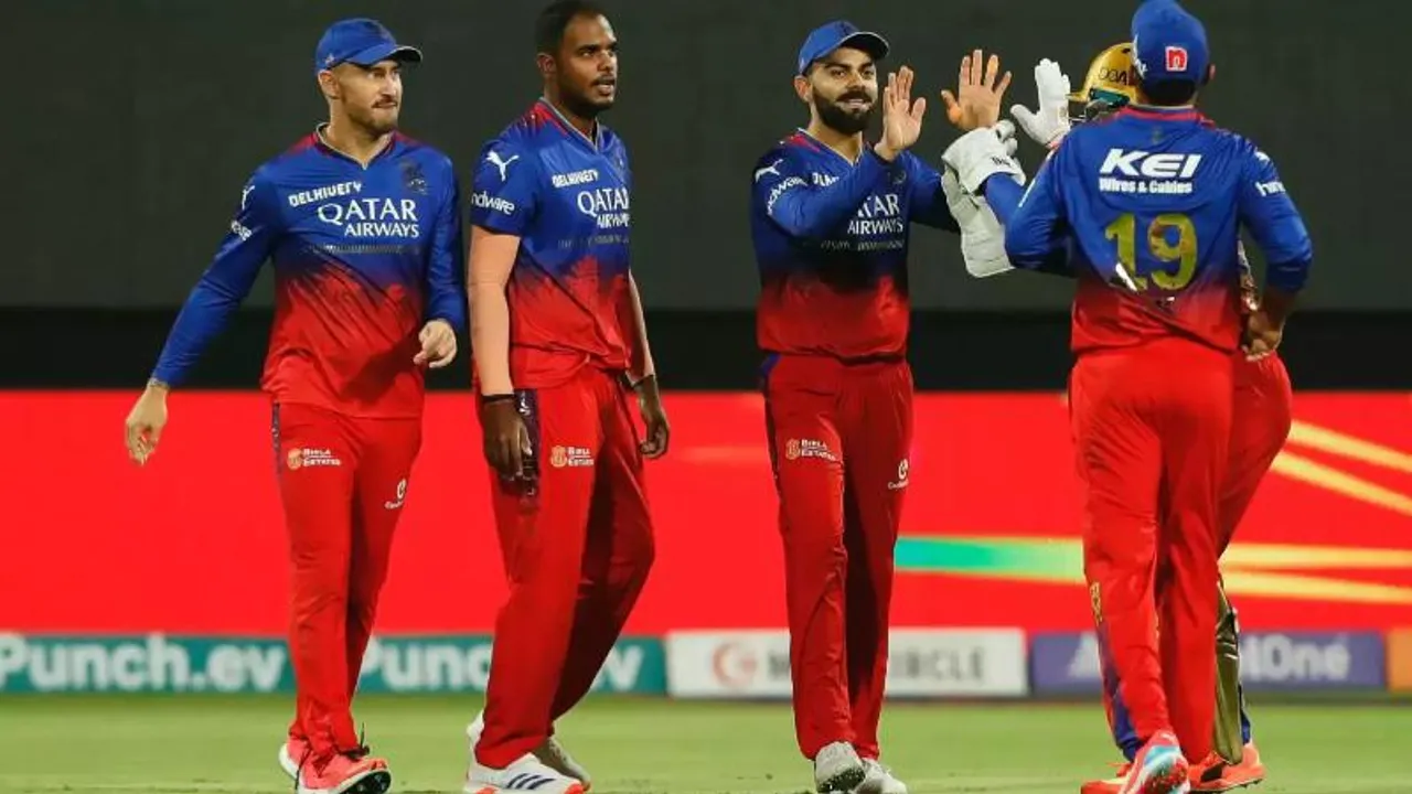 ‘TVಯಲ್ಲಿ ಜನ ಮಾತಾಡುವಂತೆ ವಿರಾಟ್​ ಕೊಹ್ಲಿ ಇಲ್ಲ’.. RCB ಬೌಲರ್ ಶಾಕಿಂಗ್​ ಹೇಳಿಕೆ!