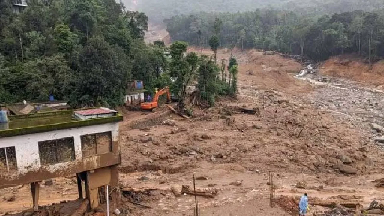 ಭೂಕುಸಿತದಲ್ಲಿ ತಂದೆ-ತಾಯಿ ಸಾವು.. ಕಷ್ಟಪಟ್ಟು ಓದಿಸಿ ವಿದೇಶಕ್ಕೆ ಕಳುಹಿಸಿರುವ ಮಗಳ ನೋವು ಯಾರತ್ರ ಹೇಳೋದು?